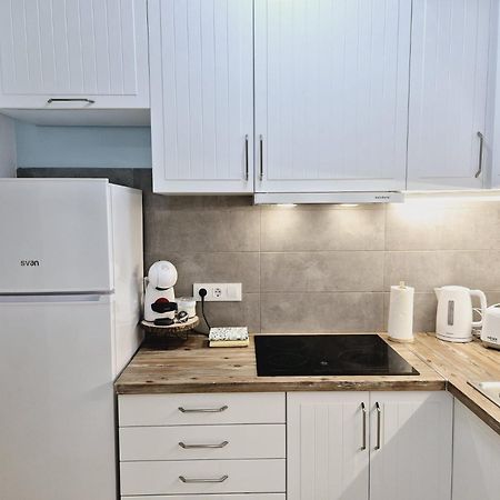La Casa De Veronica - Serene Apartment With Shared Pool, Steps From The Beach Torrevieja Exterior foto